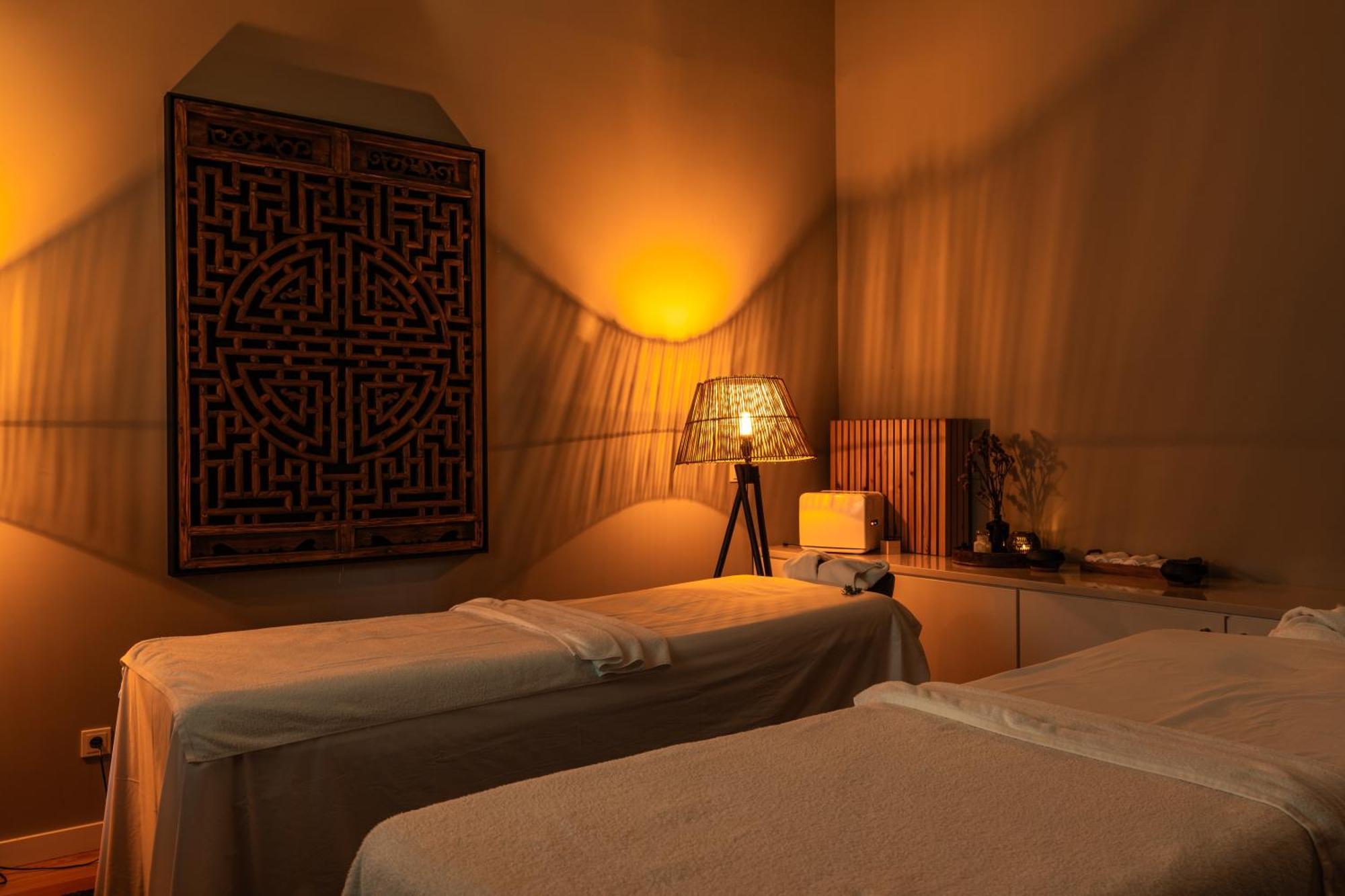 Sensi Azores Nature And Spa Ginetes Zewnętrze zdjęcie A treatment room at the Four Seasons Spa